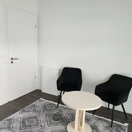 Apartmán Thelabel Residences Frankfurt - Office Private Wc, Shared Bathroom